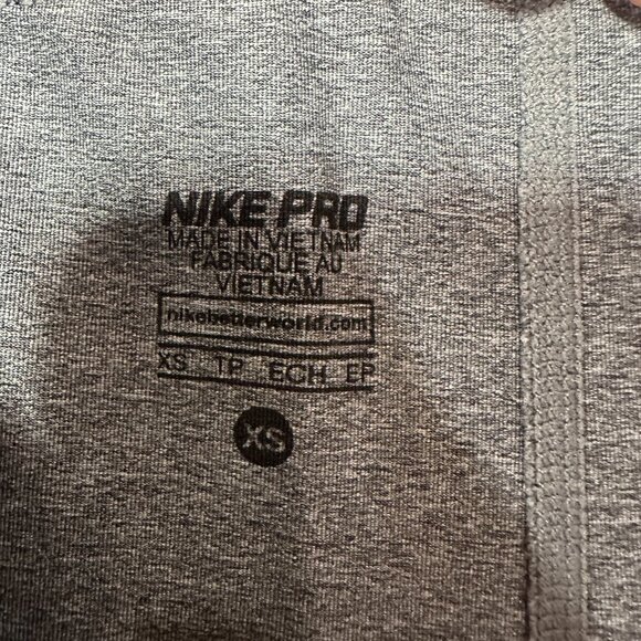 Nike Pro Pants Womens XS Gray  Stretch Compression Yoga Run Crop Dri Fit - Picture 4 of 8